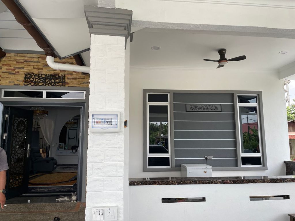 0bdf0a28-8868-4376-830f-c480bff6d9f7 - TINTED RUMAH BANGUNAN PEJABAT TINTED KILANG CERMIN TINGKAP SERENDAH