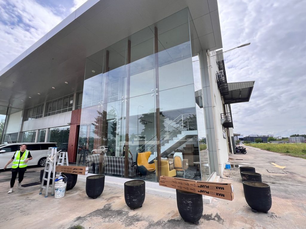 0d829cbe-5fc4-465e-bffc-26ca297e7794 - TINTED RUMAH BANGUNAN PEJABAT TINTED MASJID CERMIN TINGKAP BANDAR RIMBAYU