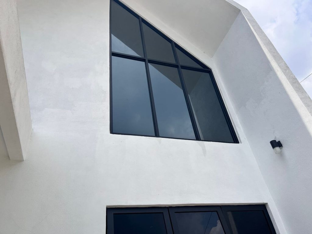 17cbd958-2c50-4be9-b979-141401ee1748_11zon - TINTED RUMAH BANGUNAN PEJABAT MENGAPA PERLU PILIH TINTED CERMIN DENAI ALAM UNTUK RUMAH