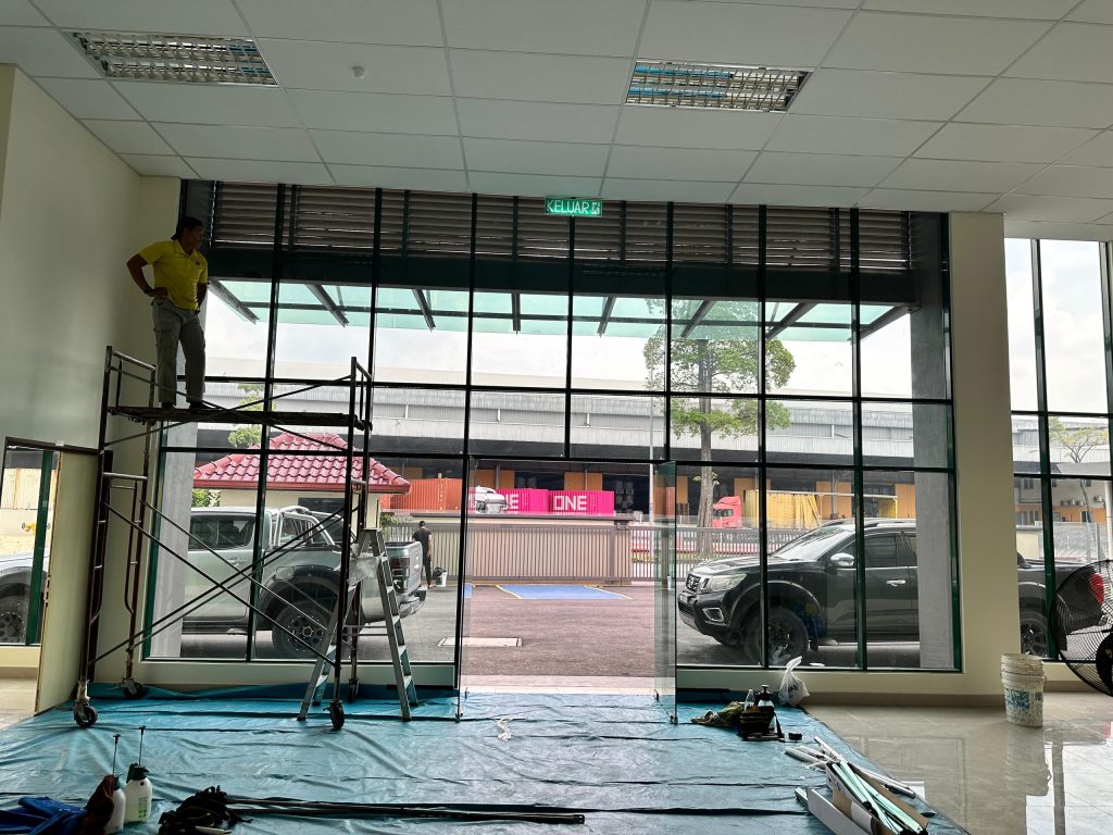 TINTED TINGKAP PUCHONG SOUTH