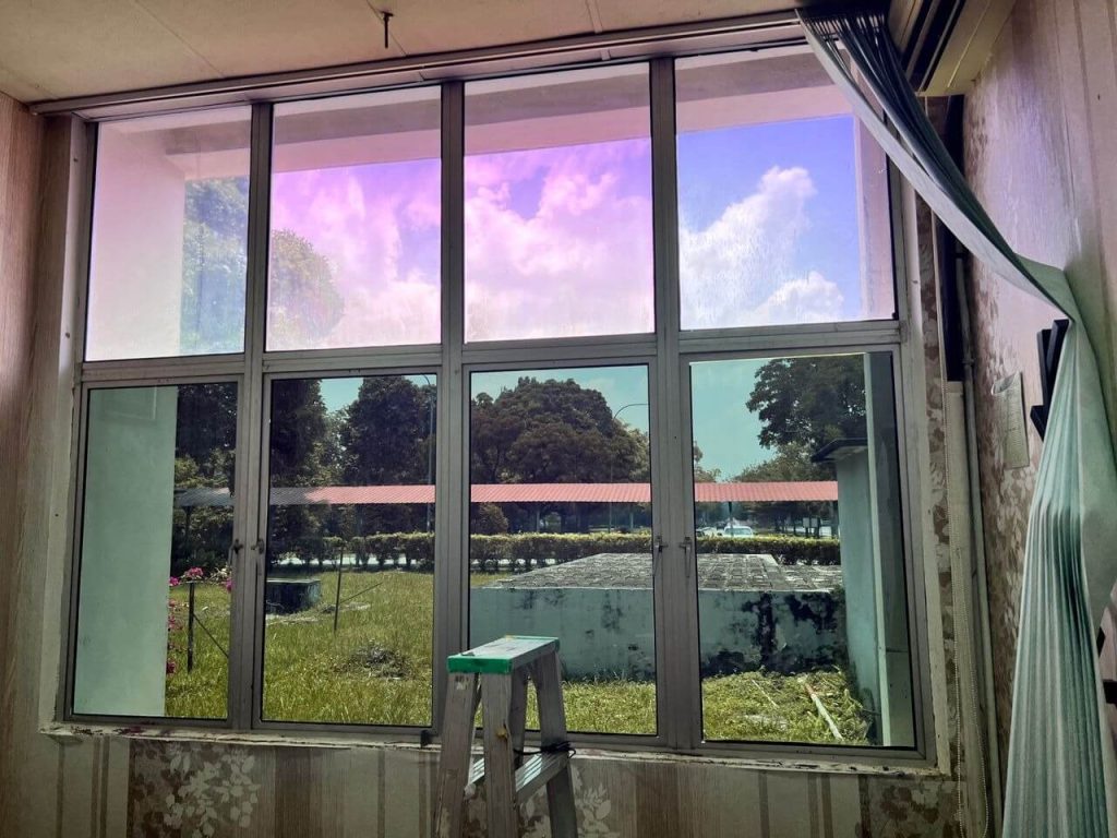 MANFAAT PASANG TINTED SEKOLAH CERMIN TINGKAP DAMANSARA DAMAI