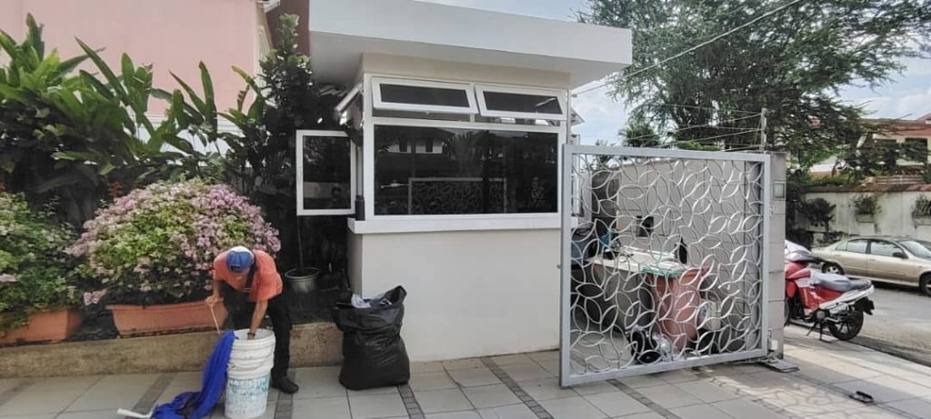 TINTED KILANG CERMIN TINGKAP KUANG