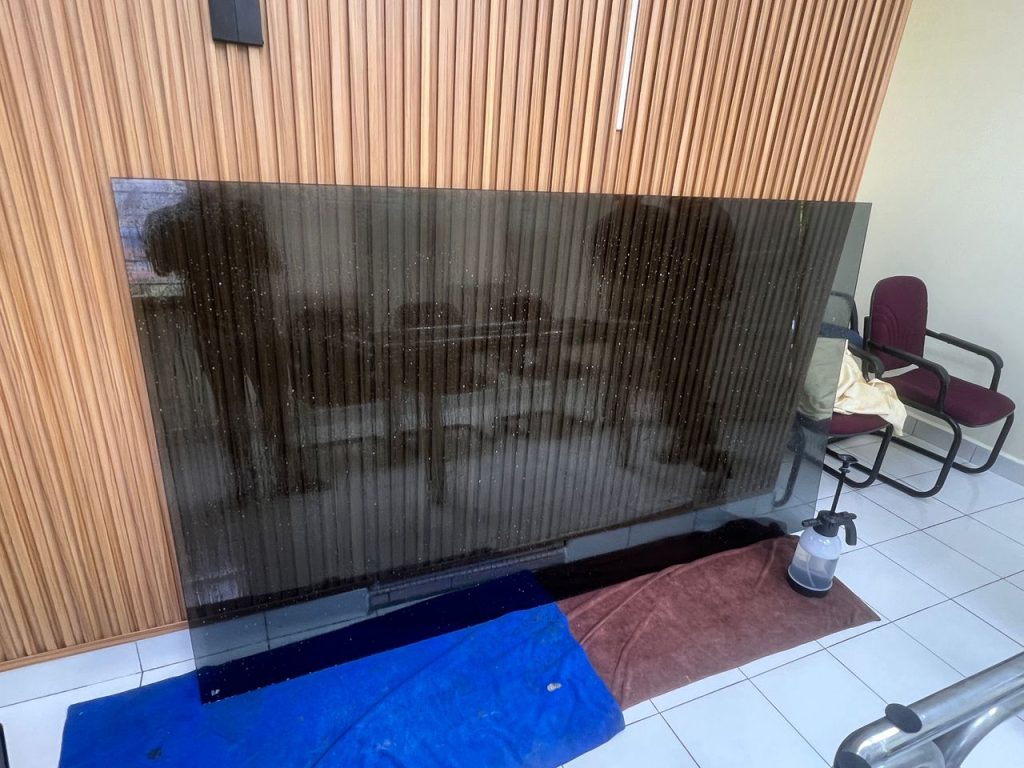 TINTED KILANG CERMIN TINGKAP KUALA SELANGOR