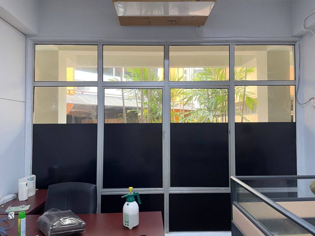 258afe26-7019-4545-a9cb-acacfaa7b96e - TINTED RUMAH BANGUNAN PEJABAT MANFAAT TINTED SEKOLAH CERMIN TINGKAP BANDAR KINRARA