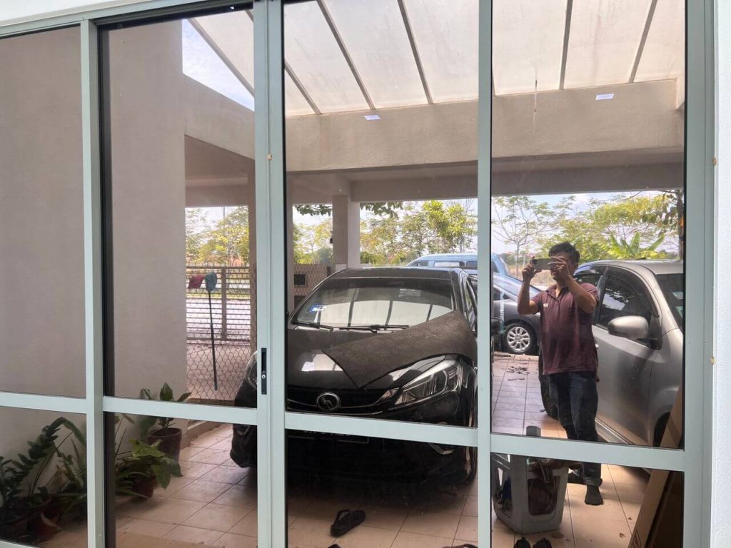 MENGAPA PERLU PILIH TINTED CERMIN BANDAR SAUJANA PUTRA