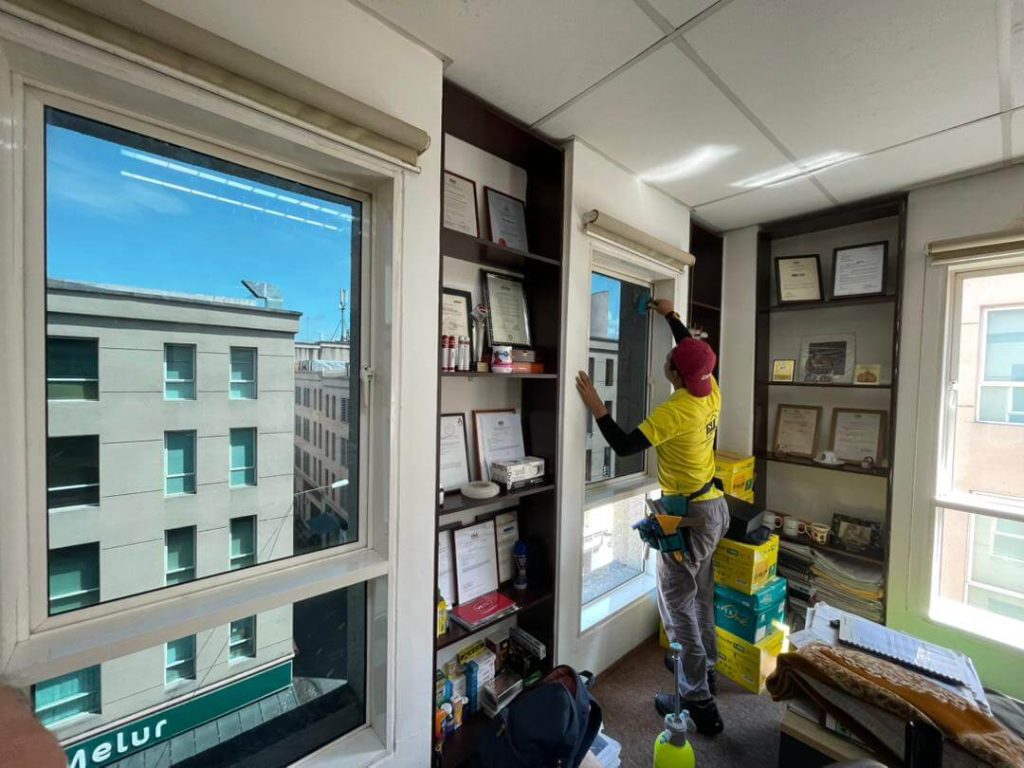 TINTED RUMAH BANGUNAN PEJABAT TERBAIK AMPANG