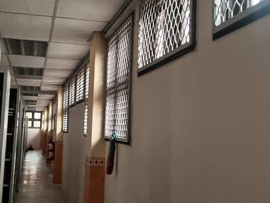 2c9c6050-f9bf-43bd-8142-9be8b0d35100_11zon - TINTED RUMAH BANGUNAN PEJABAT MANFAAT TINTED SEKOLAH CERMIN TINGKAP BANDAR BUKIT TINGGI