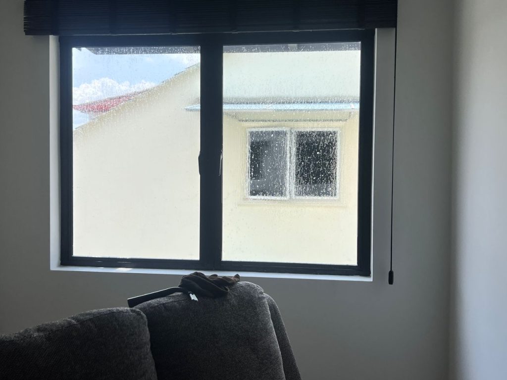 TINTED CERMIN KOTA EMERALD