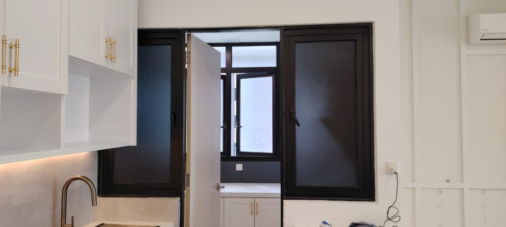 TINTED TINGKAP SEMENYIH