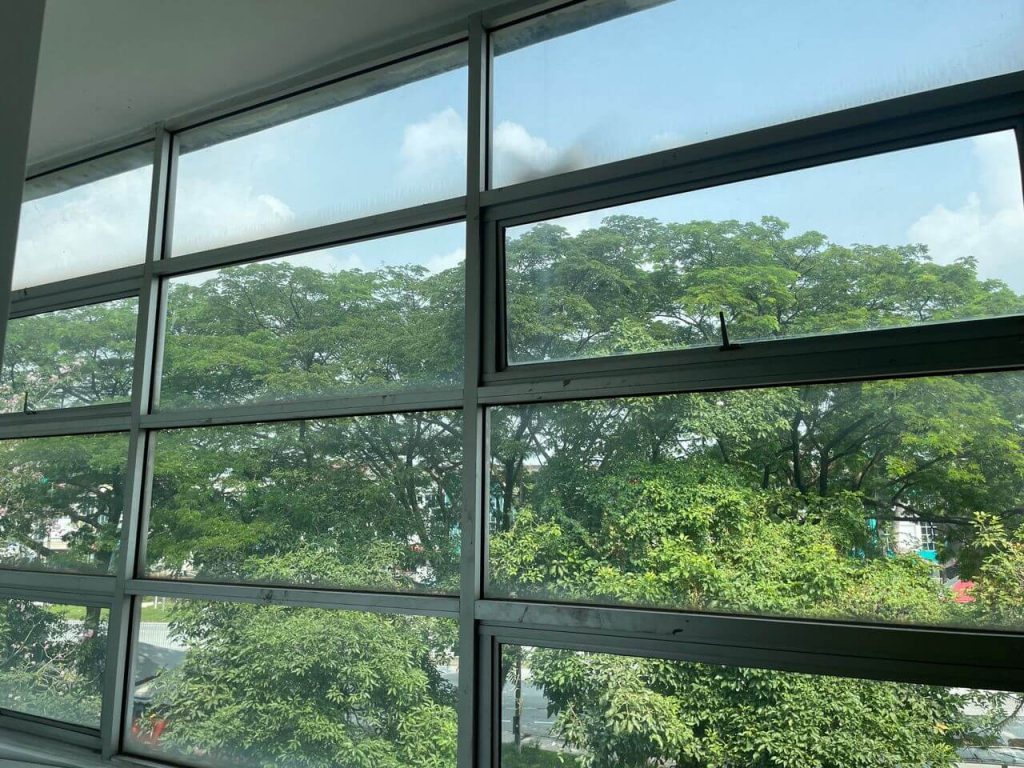 TINTED RUMAH BANGUNAN PEJABAT TERBAIK BATU CAVES