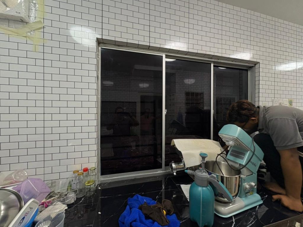 TINTED TINGKAP KELANA JAYA