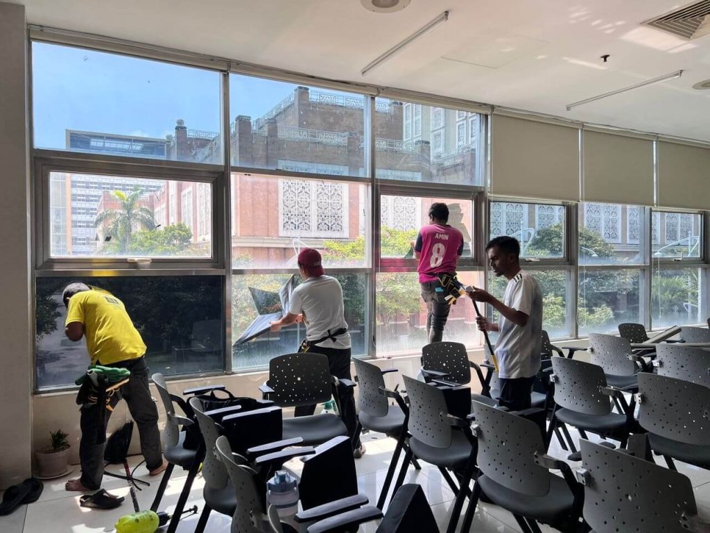 MANFAAT PASANG TINTED SEKOLAH CERMIN TINGKAP BATU CAVES