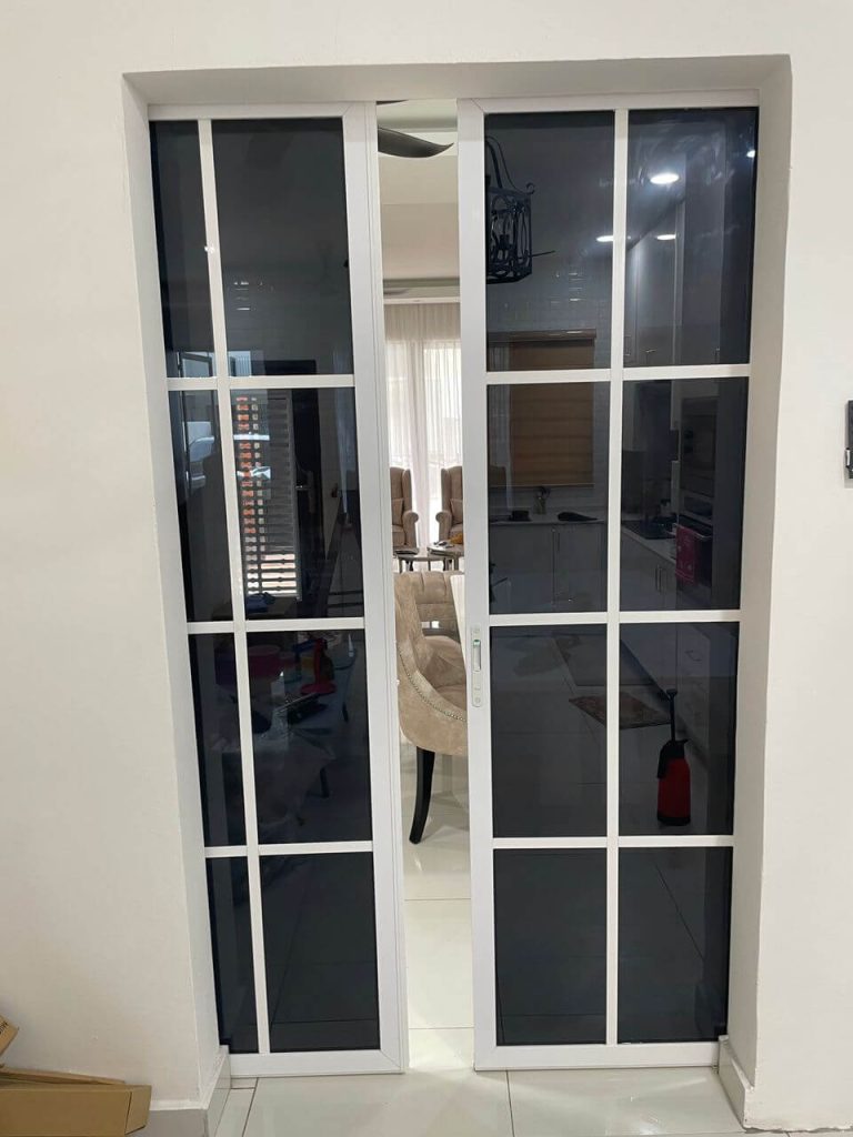TINTED RUMAH BANGUNAN PEJABAT DAMANSARA INTAN