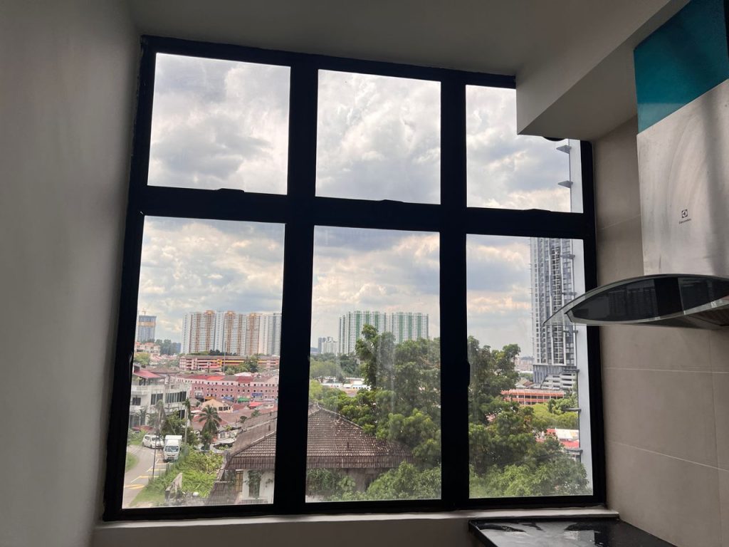 4b7583c8-1ded-498c-8fd1-acc291a728c5 - TINTED RUMAH BANGUNAN PEJABAT TINTED SEKOLAH CERMIN TINGKAP PUTRA HEIGHTS