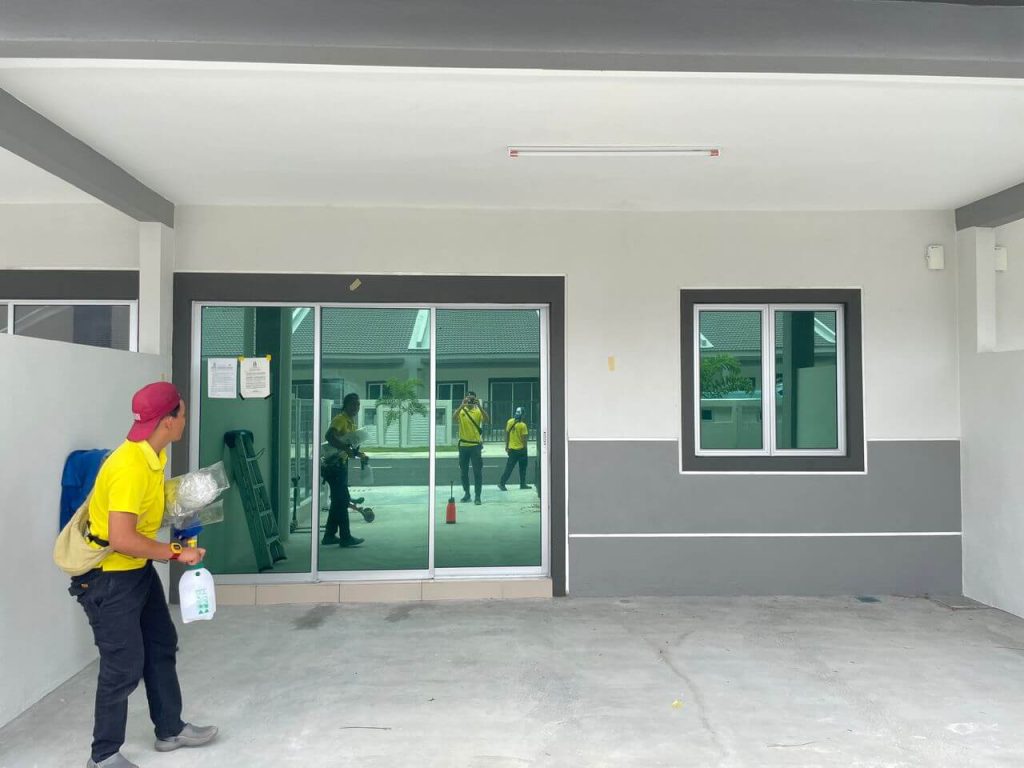 HARGA & SERVIS TINTED RUMAH CERMIN TINGKAP COUNTRY HEIGHTS