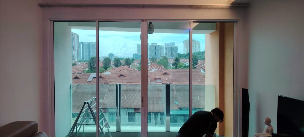 TINTED TINGKAP PORT KLANG