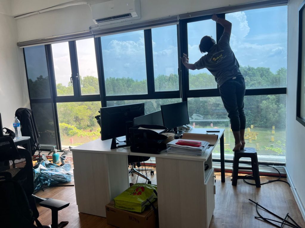 4f29011d-cb69-48ca-991d-e3c3b2d245b7 - TINTED RUMAH BANGUNAN PEJABAT TINTED SEKOLAH CERMIN TINGKAP KELANA JAYA