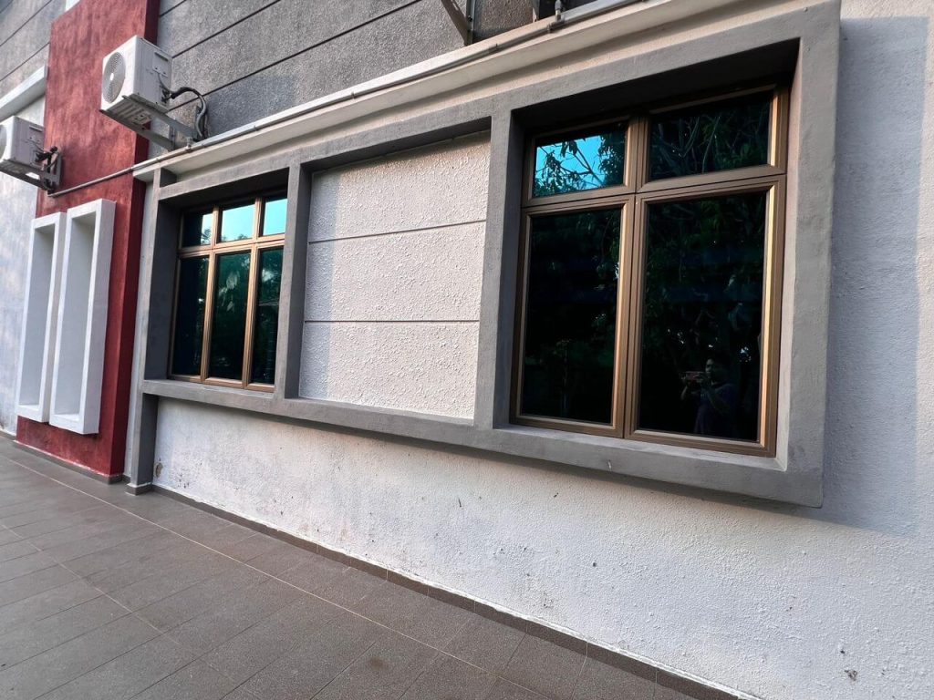 TINTED CERMIN KAYU ARA