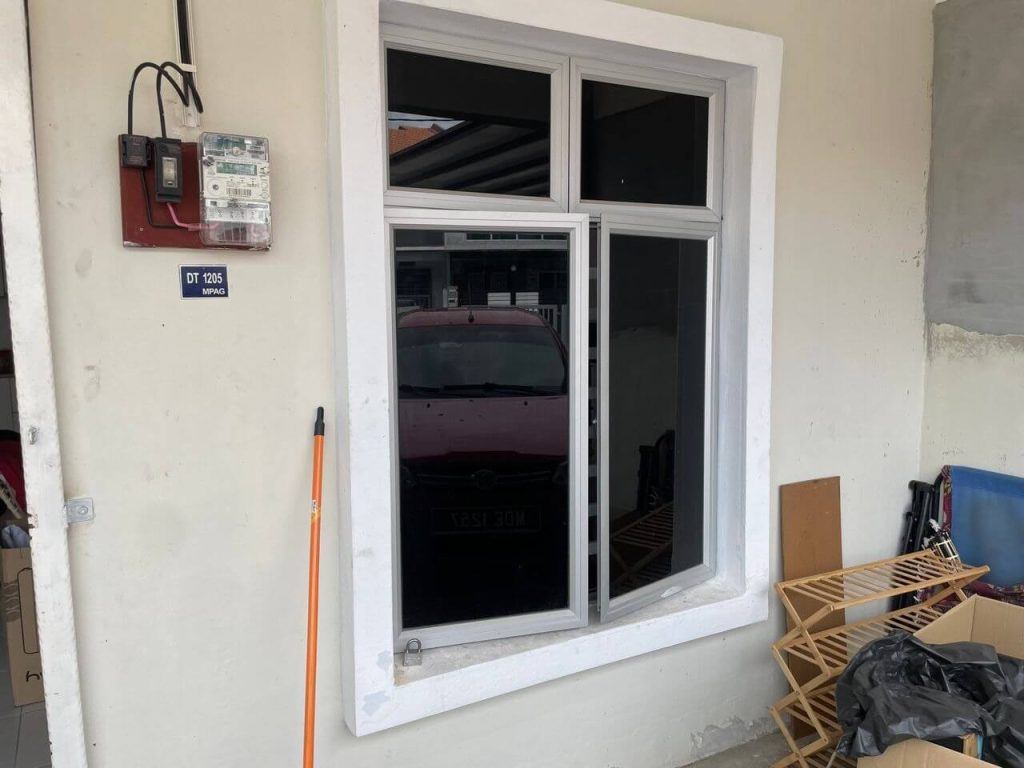 TINTED TERBAIK RUMAH BANGUNAN PEJABAT ALAM IMPIAN