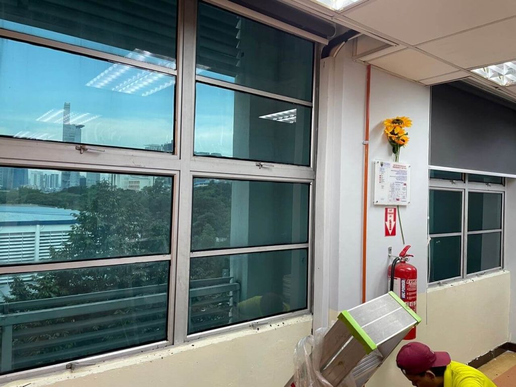 SERVIS TINTED KOMERSIAL CERMIN TINGKAP DAMANSARA PERDANA