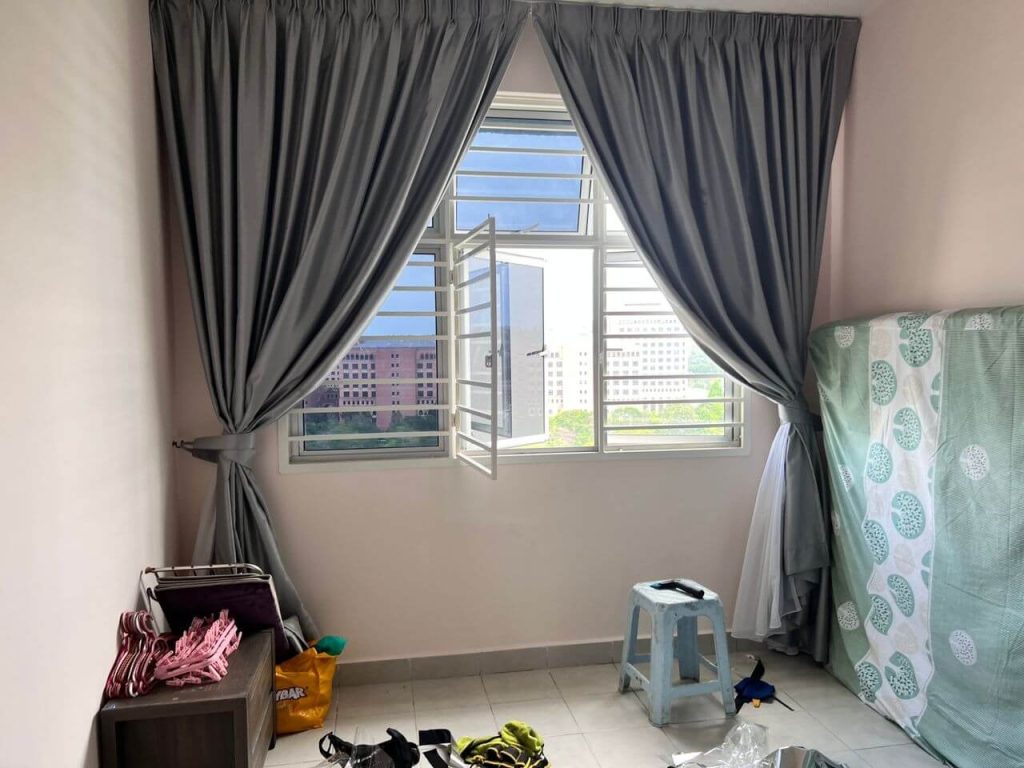 PERBEZAAN TINTED TINGKAP BUKIT ROTAN DENGAN FILEM BIASA