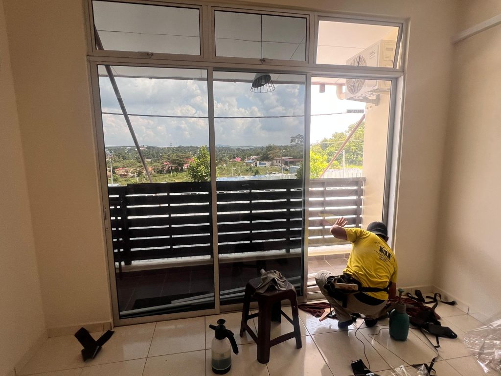 TINTED BANGUNAN CERMIN TINGKAP KUALA KUBU BARU