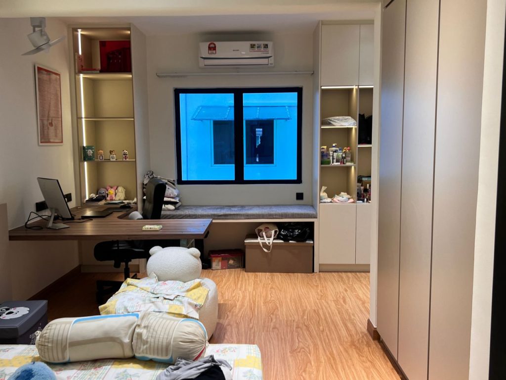 74bbf8f7-046d-4b91-85cf-c3aa35689ac0 - TINTED RUMAH BANGUNAN PEJABAT TINTED KOMERSIAL CERMIN TINGKAP KOTA EMERALD