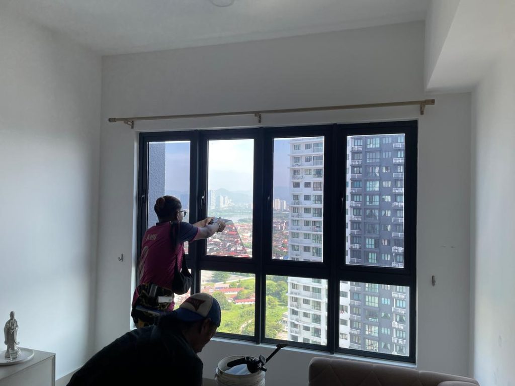 TINTED TINGKAP SEPANG