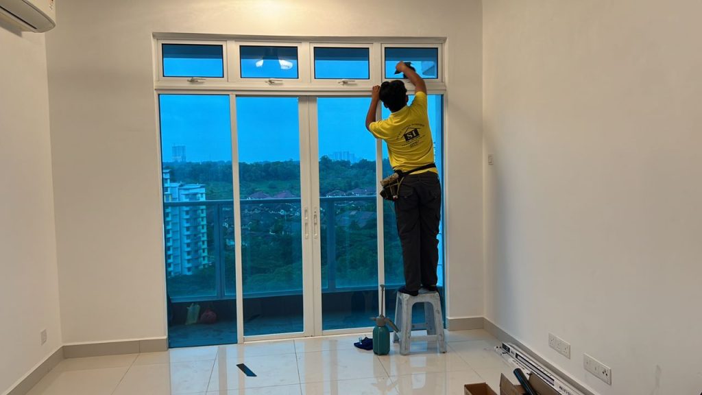 TINTED SEKOLAH CERMIN TINGKAP KLANG