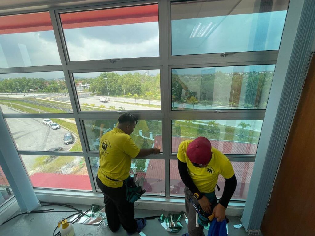 84b14ef1-432b-40fd-af95-4400743cfbfe - TINTED RUMAH BANGUNAN PEJABAT KELEBIHAN TINTED KILANG CERMIN TINGKAP AMPANG