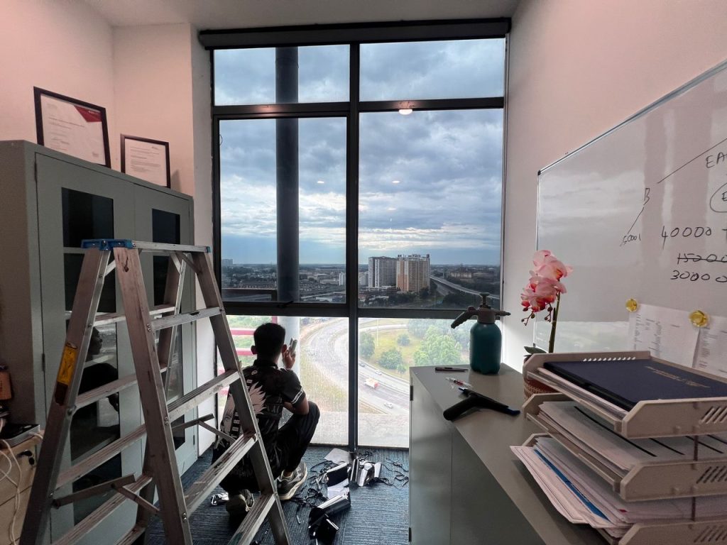 TINTED KOMERSIAL CERMIN TINGKAP KELANA JAYA