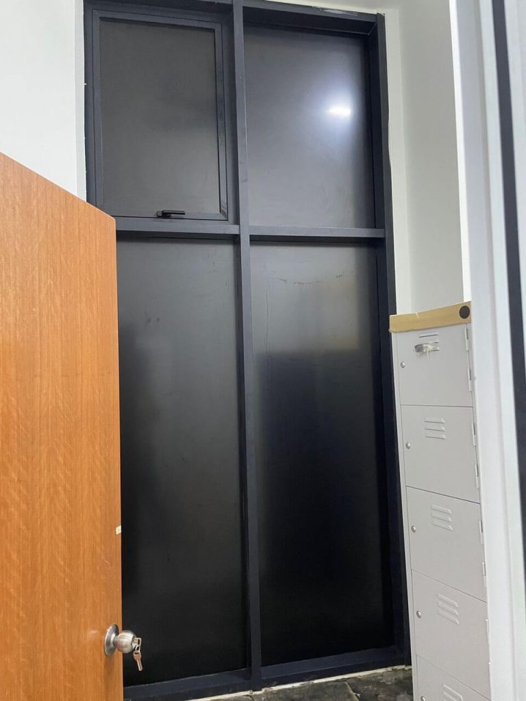 PERKHIDMATAN TINTED KILANG CERMIN TINGKAP BANDAR PUTERI PUCHONG