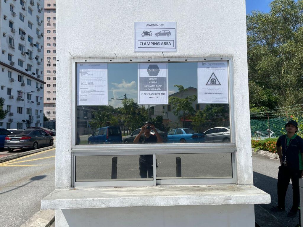 8917880e-4be5-4a74-8280-8e37dc939759 - TINTED RUMAH BANGUNAN PEJABAT KELEBIHAN PASANG TINTED BANGUNAN CERMIN TINGKAP BUKIT RAHMAN PUTRA