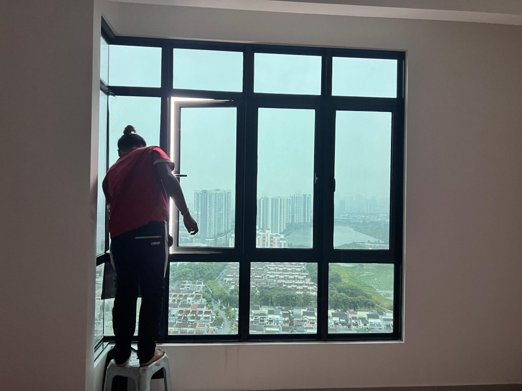 TINTED BANGUNAN CERMIN TINGKAP MUTIARA DAMANSARA