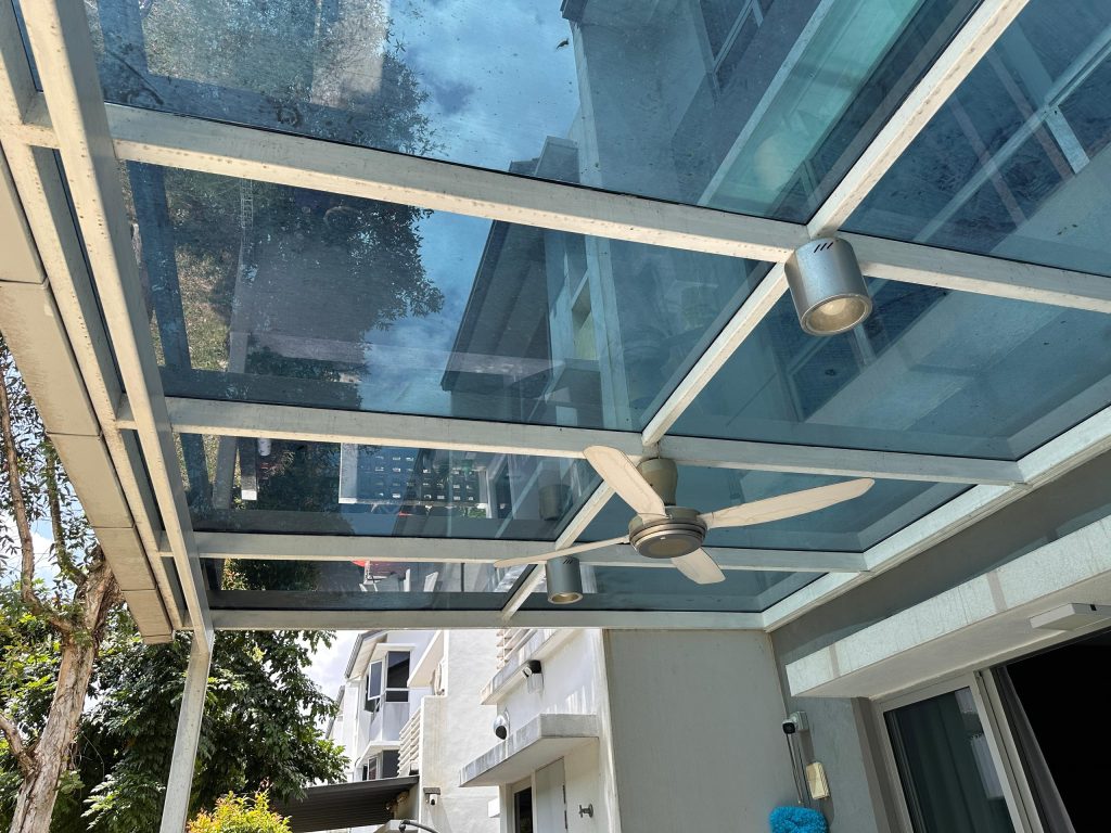 TINTED SEKOLAH CERMIN TINGKAP SERENDAH