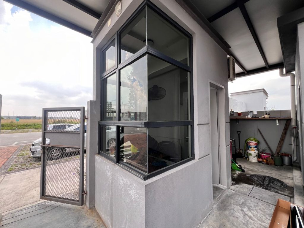 TINTED RUMAH CERMIN TINGKAP KUALA SELANGOR