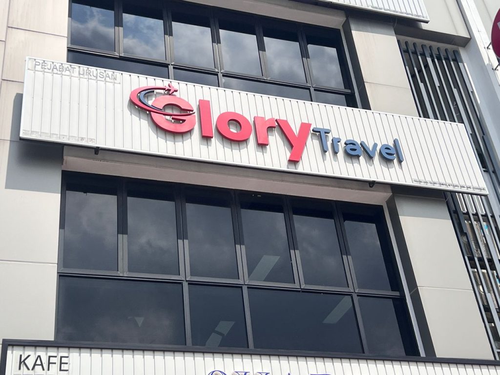 TINTED RUMAH CERMIN TINGKAP PUCHONG