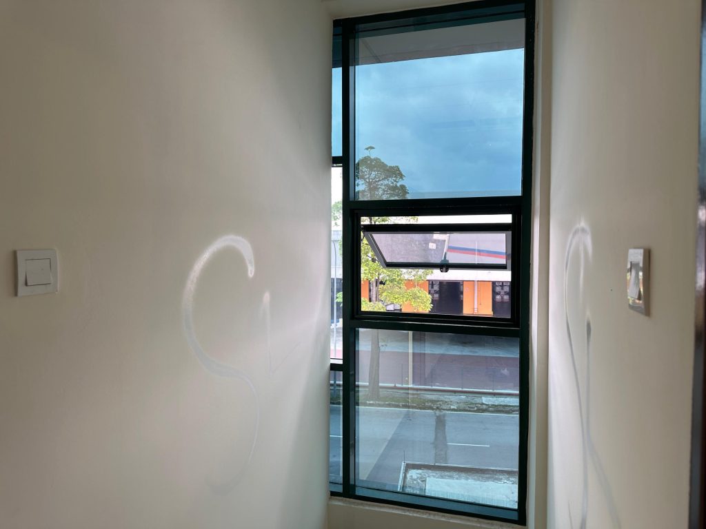 a17a169d-ebf9-4ee2-8610-1a6ba3c5b353 - TINTED RUMAH BANGUNAN PEJABAT TINTED KILANG CERMIN TINGKAP PUNCAK JALIL