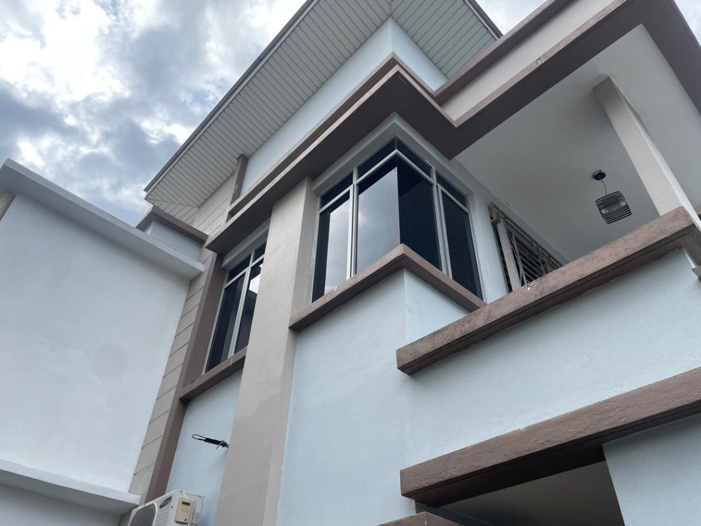 TINTED CERMIN SABAK BERNAM