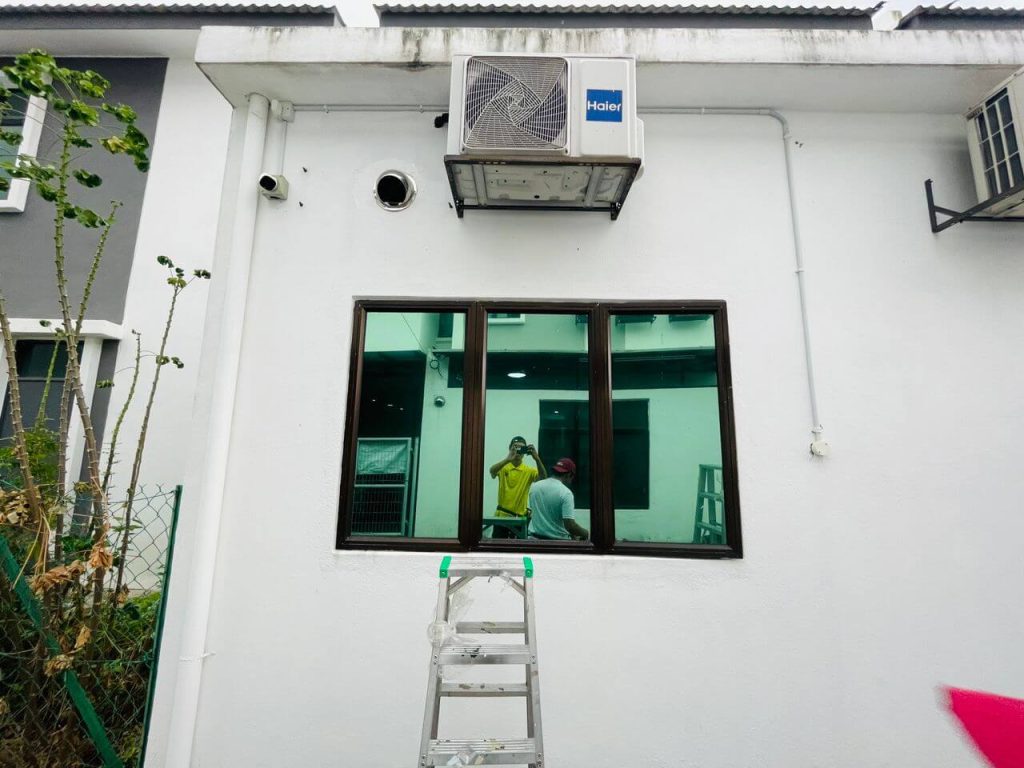 b81396d9-94bd-47c8-b352-db019fc1f953 - TINTED RUMAH BANGUNAN PEJABAT TINTED RUMAH PEJABAT BANGUNAN BANDAR KINRARA