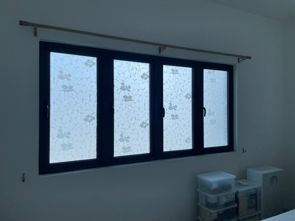 TINTED CERMIN SEPANG