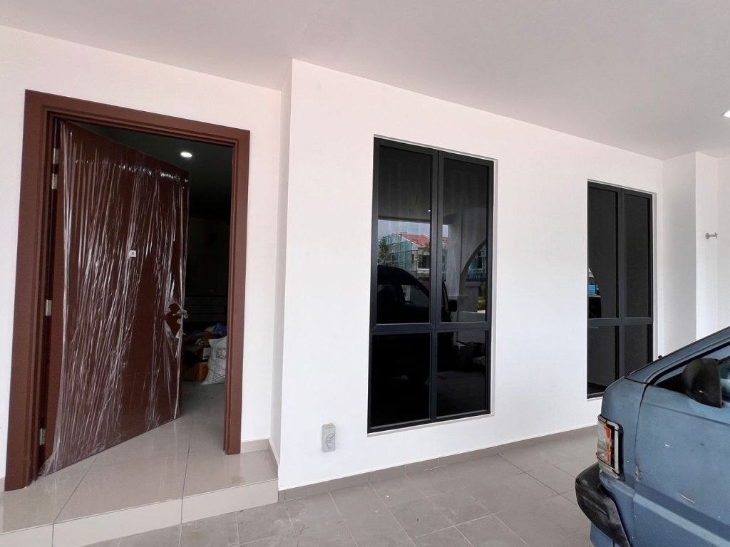 TINTED KILANG CERMIN TINGKAP RAWANG