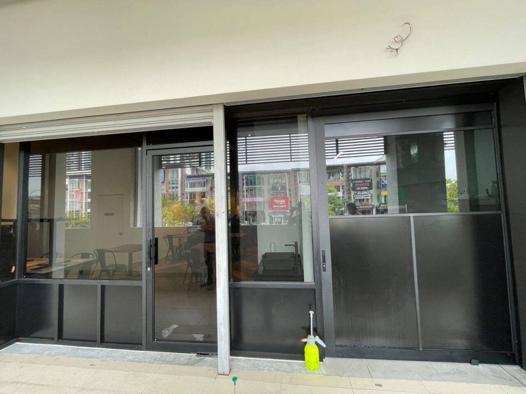 TAWARAN HEBAT TINTED KEDAI CERMIN TINGKAP BATU ARANG