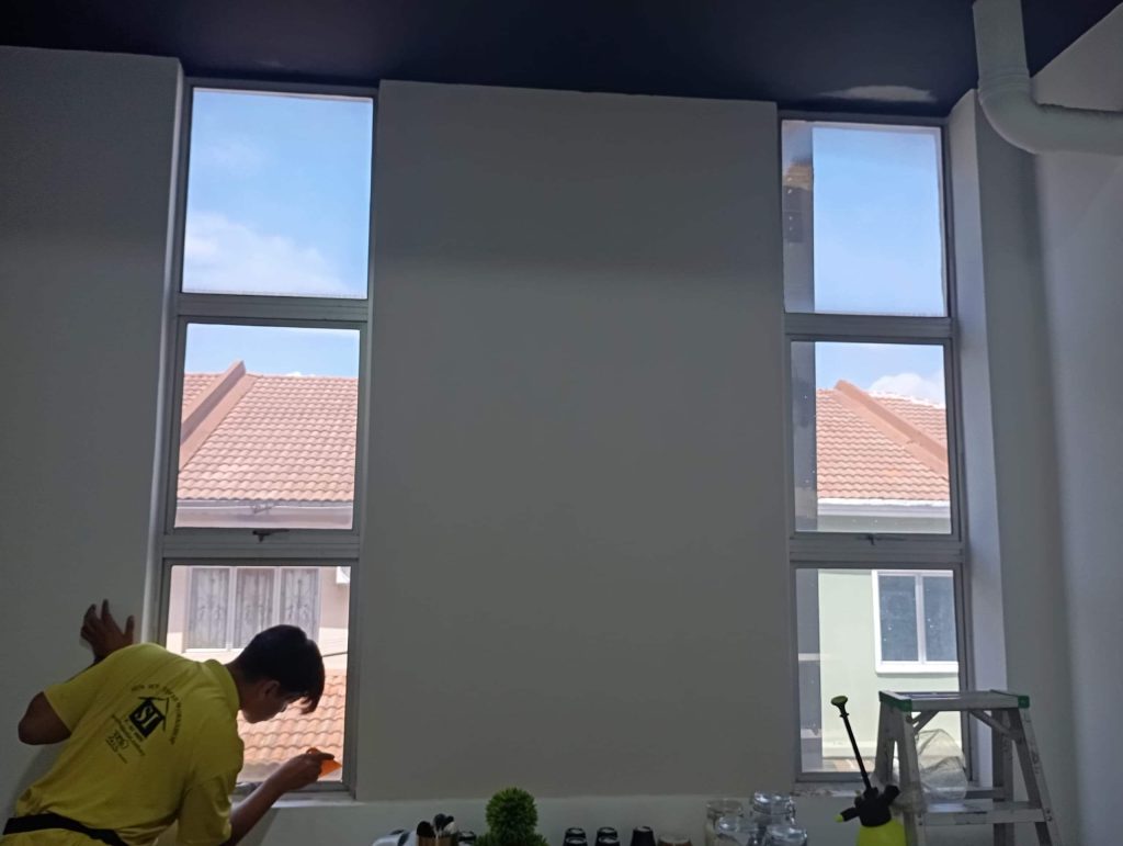 SERVIS PASANG TINTED KOMERSIAL CERMIN TINGKAP DAMANSARA UTAMA