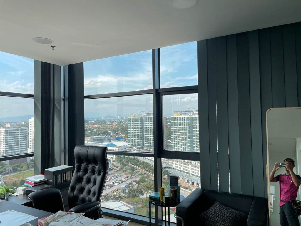 d15e6b86-2a3f-4187-bd90-696da01ee072 - TINTED RUMAH BANGUNAN PEJABAT MENGAPA PERLU PILIH TINTED CERMIN BANDAR SUNWAY