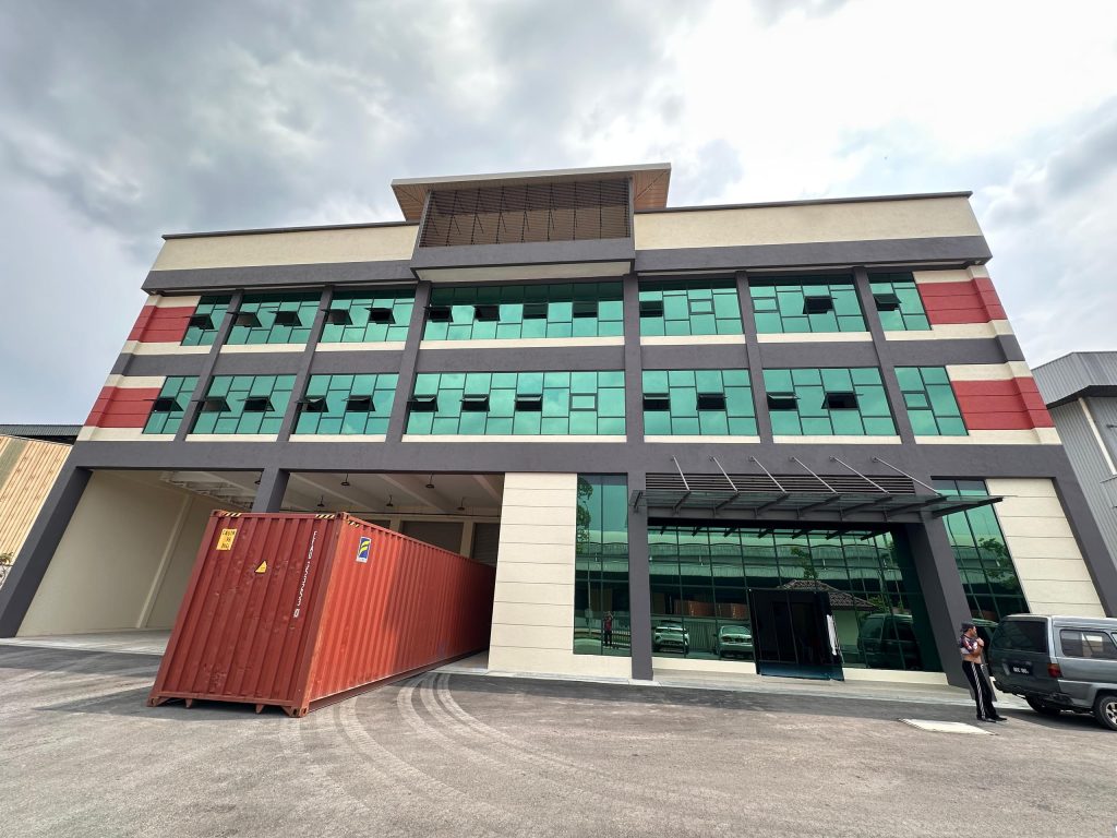 TINTED SEKOLAH CERMIN TINGKAP PUNCAK JALIL