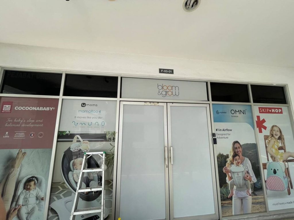 PERKHIDMATAN TINTED KEDAI CERMIN TINGKAP BANDAR BOTANIC