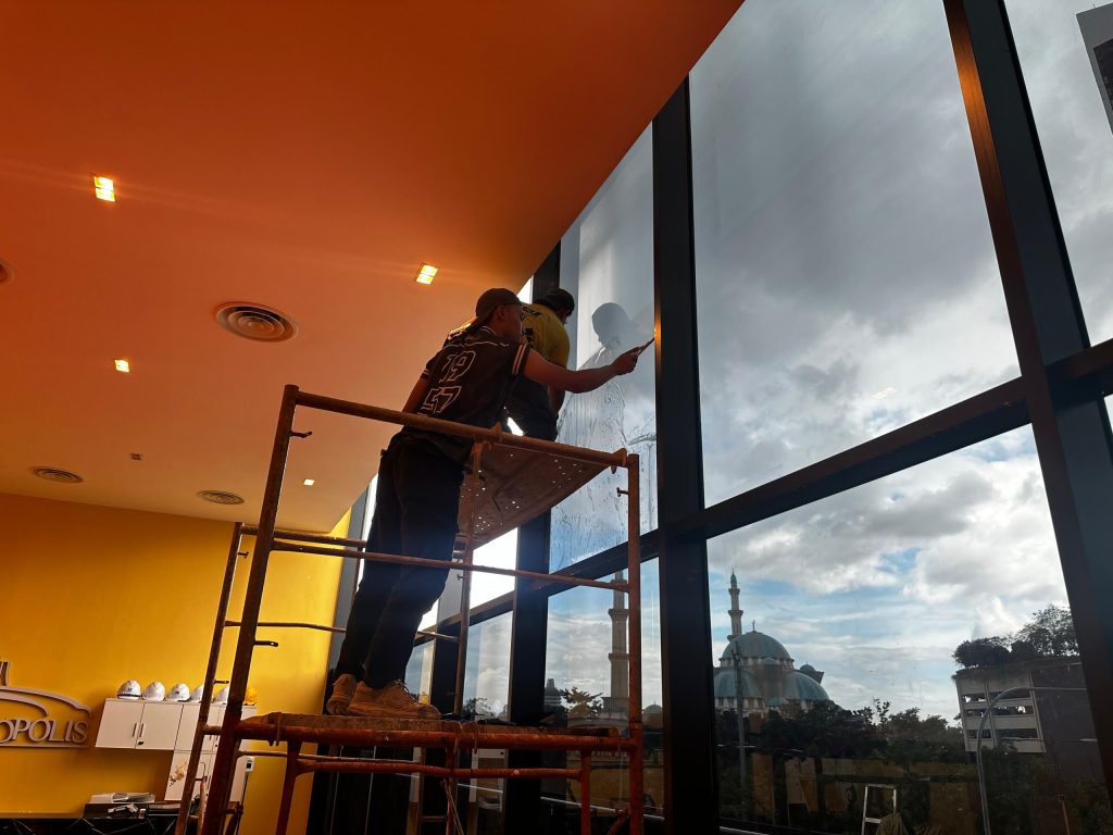 TINTED TINGKAP SETIA ECO PARK