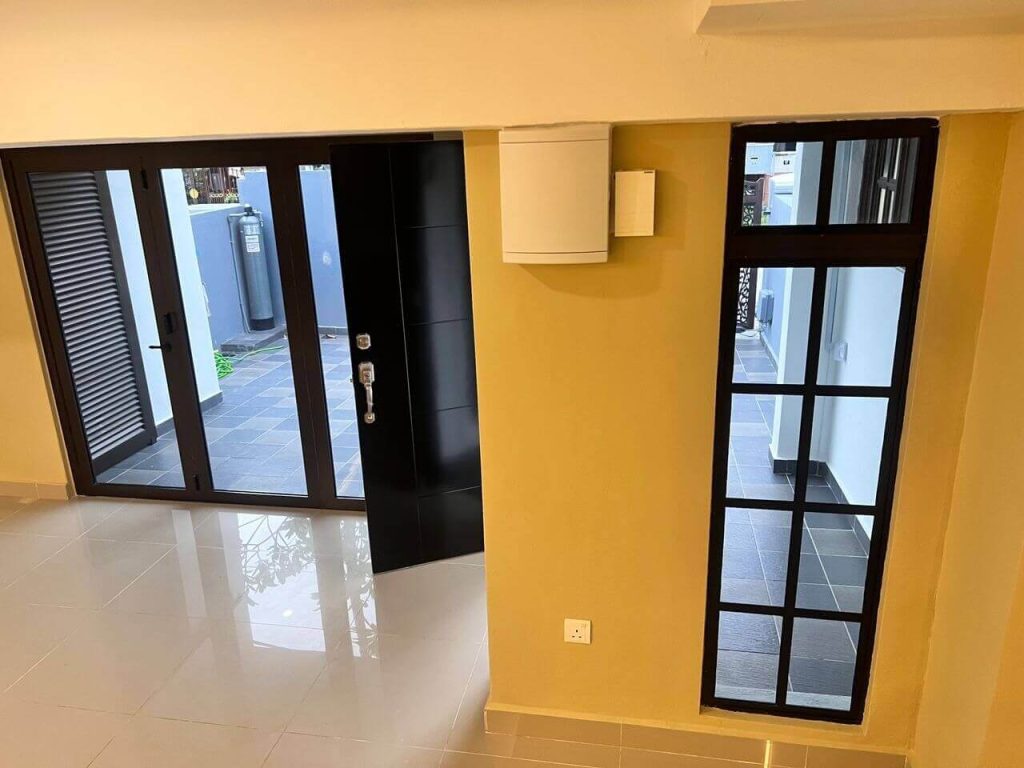 TINTED CERMIN AMPANG BERKUALITI TINGGI UNTUK RUMAH ANDA