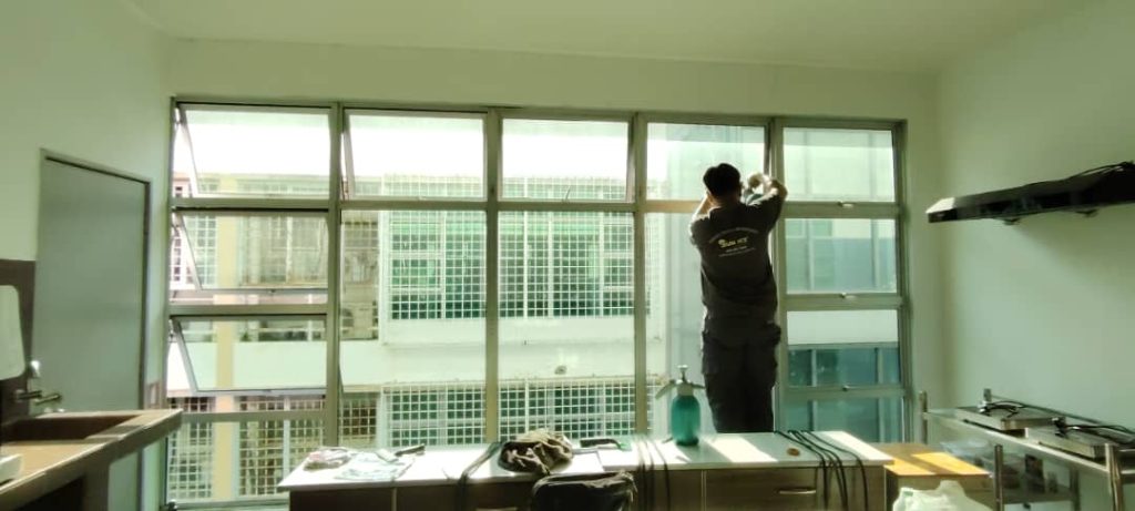 TINTED SEKOLAH CERMIN TINGKAP KUANG